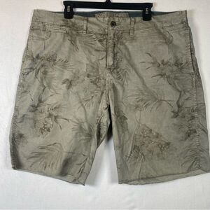 Paperbacks Green Tropical Print Chino Shorts Size 38
